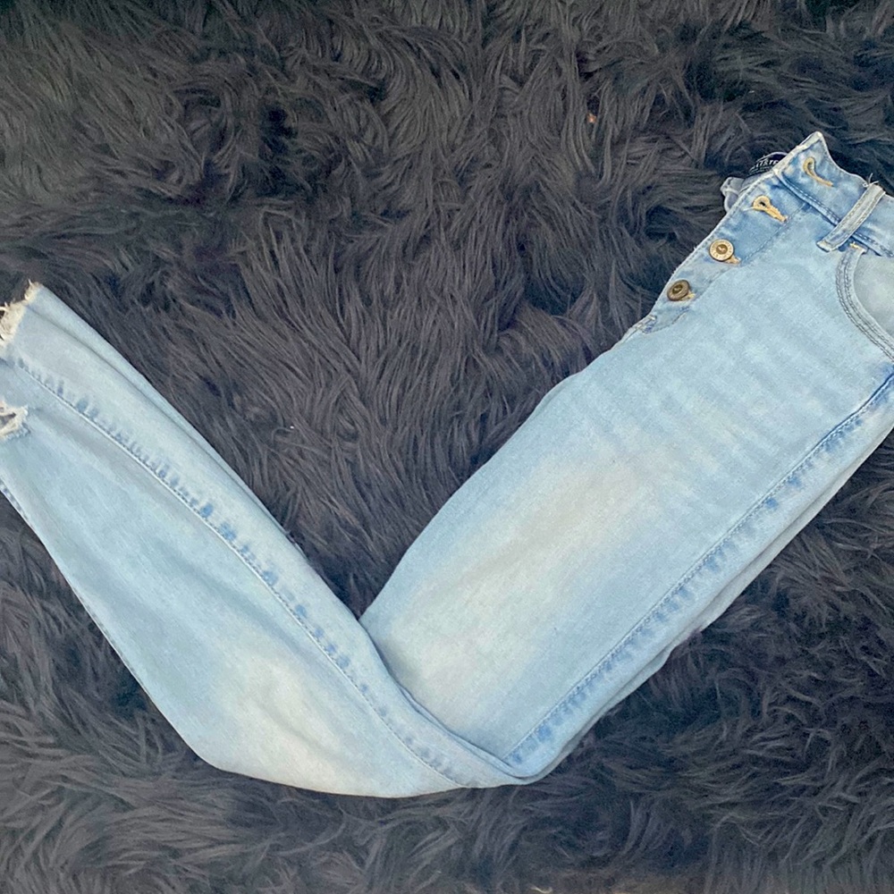 Light blue skinny jeans.